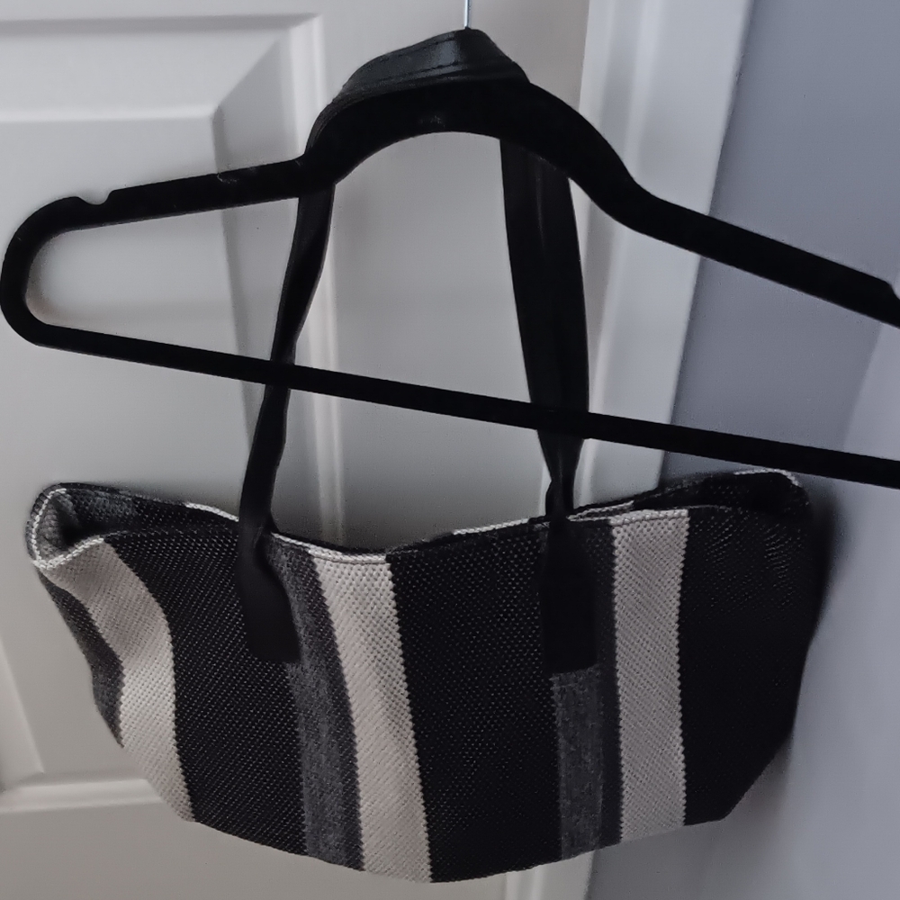 Purse - Picture 1 of 1